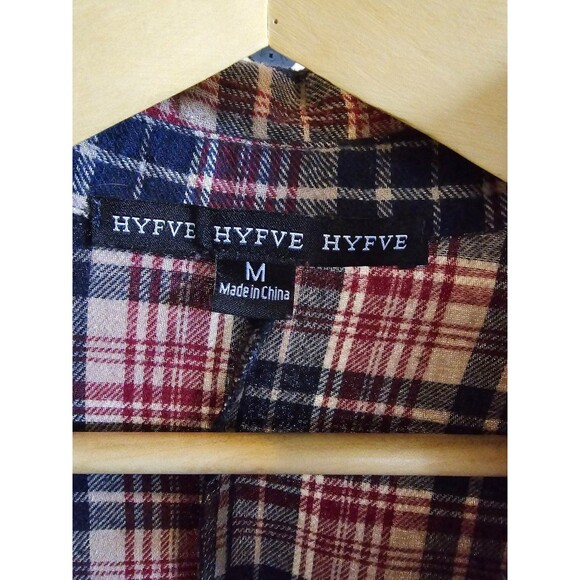 Flannel button up shirt size medium - Picture 4 of 9